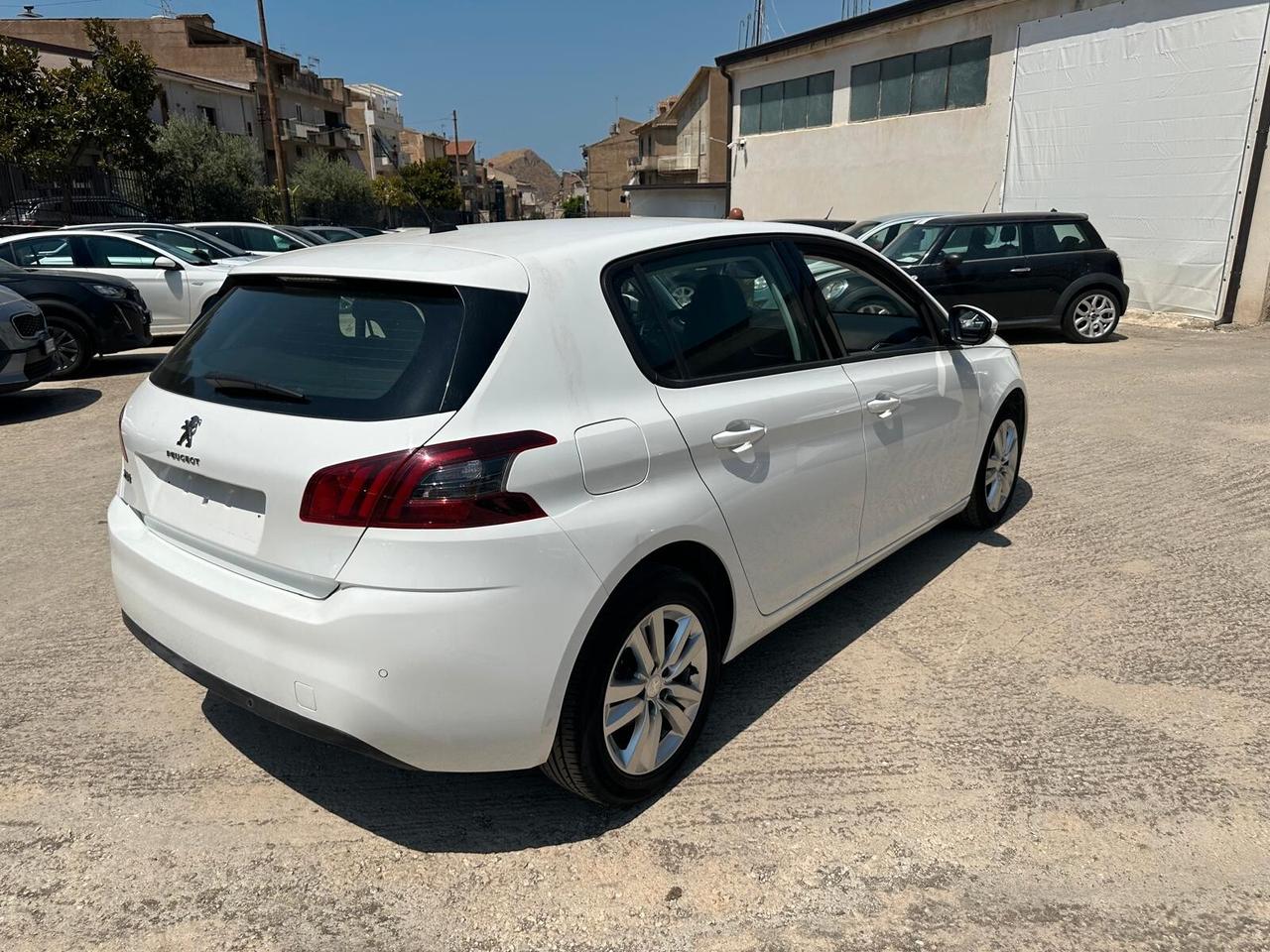 Peugeot 308 BlueHDi 100 S&S Active