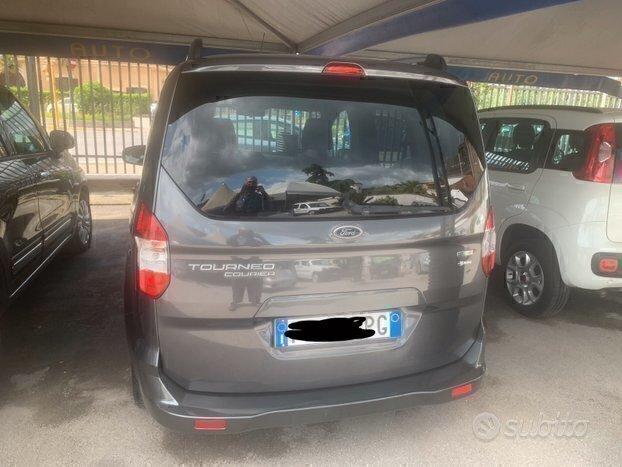 Ford Tourneo Courier 10000