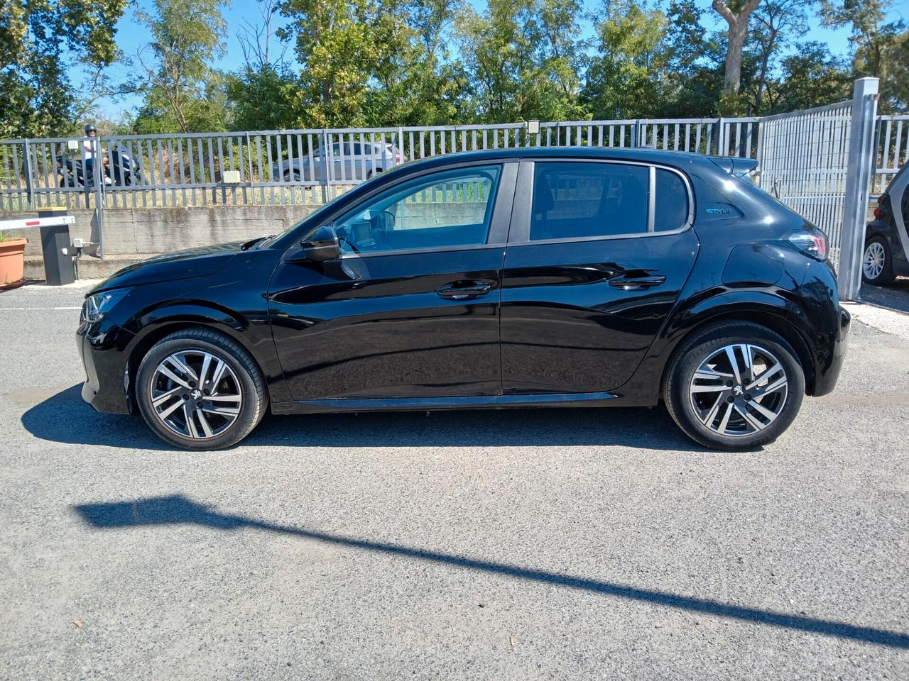 Peugeot 208 PureTech 100 S&S Active Pack