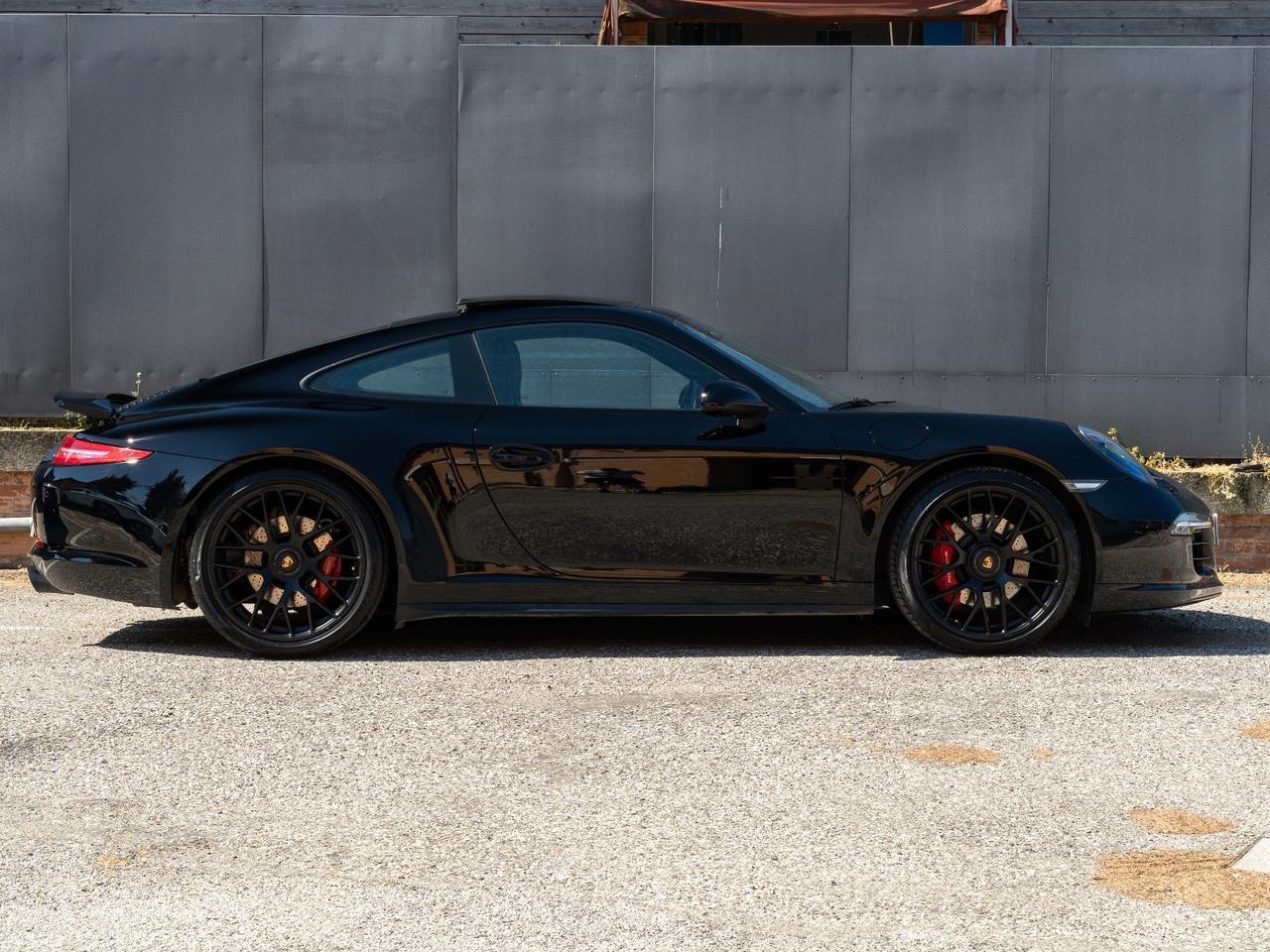 Porsche 911 3.8 Carrera 4 GTS Coupé