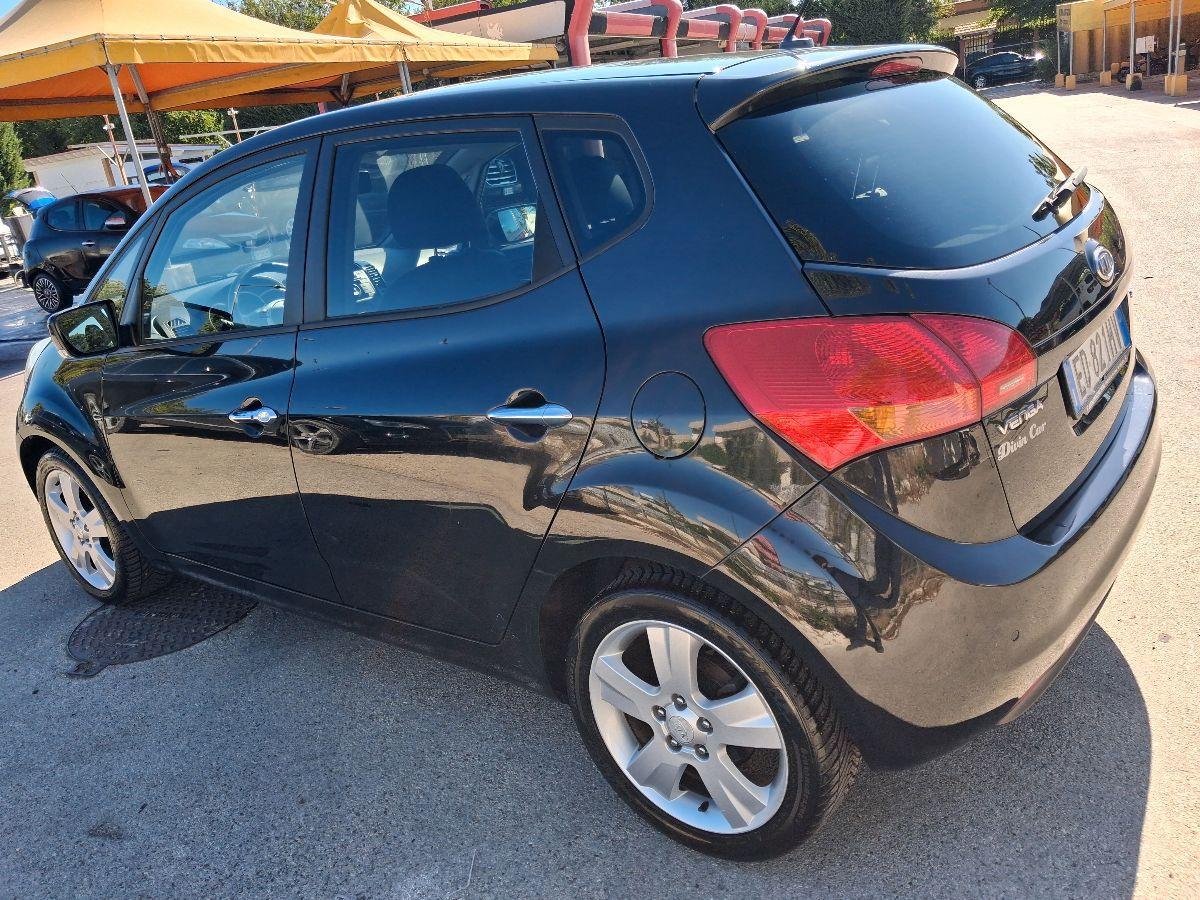 KIA - Venga - 1.6 CRDi VGT TX