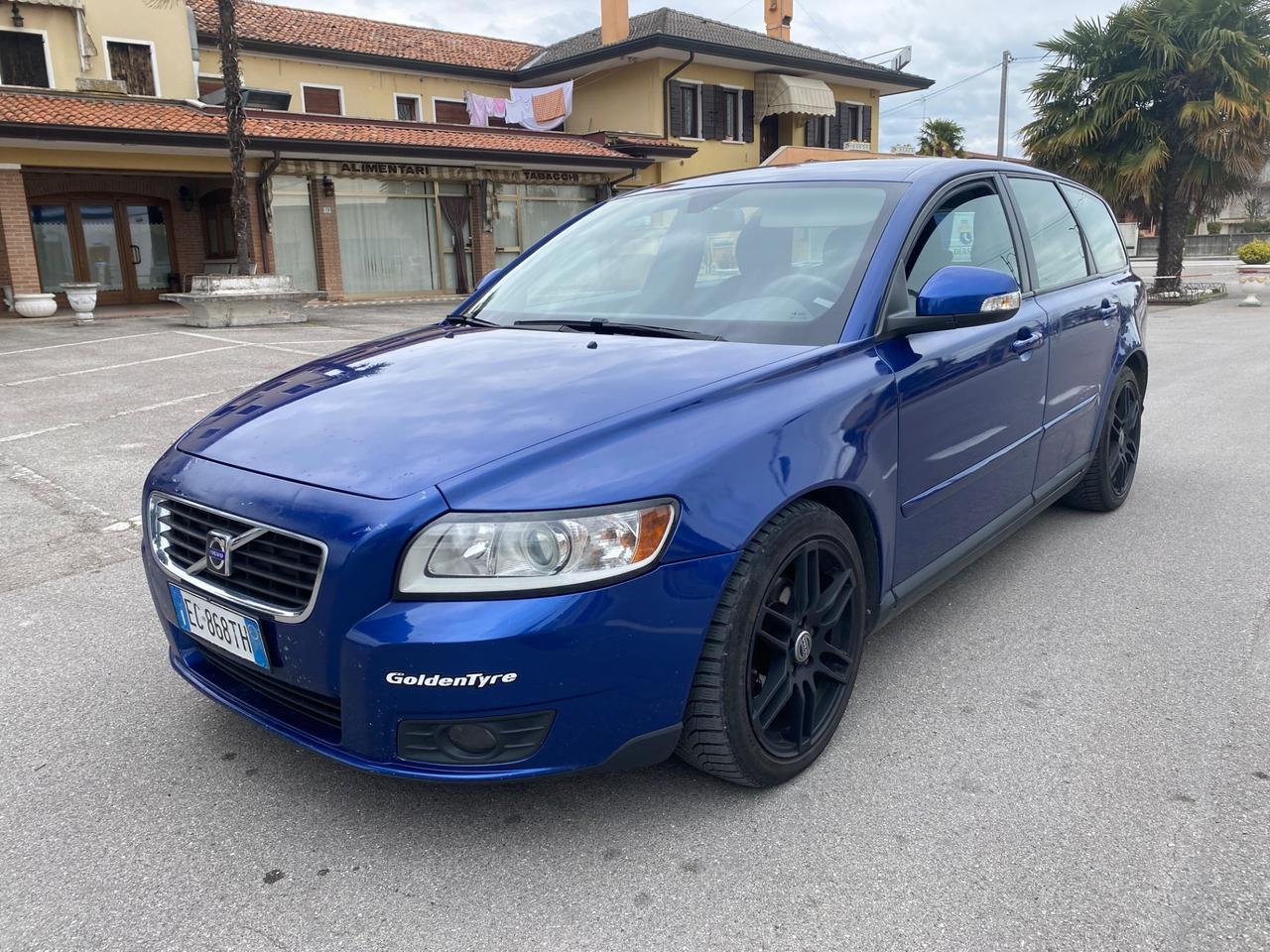 Volvo V50 D4 Momentum