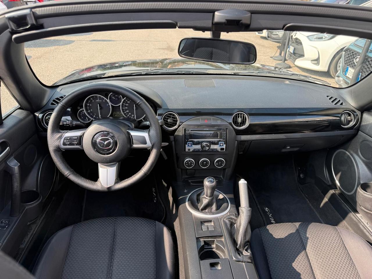 Mazda MX-5 Roadster 1.8L Wind