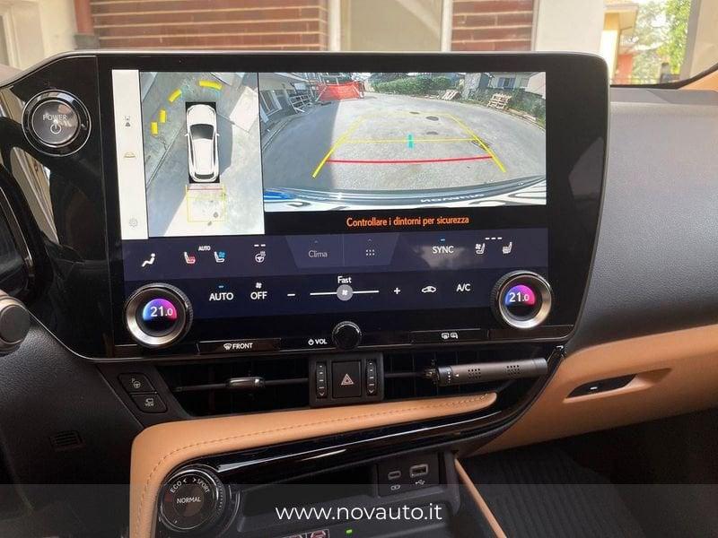 Lexus NX Hybrid Luxury 4WD