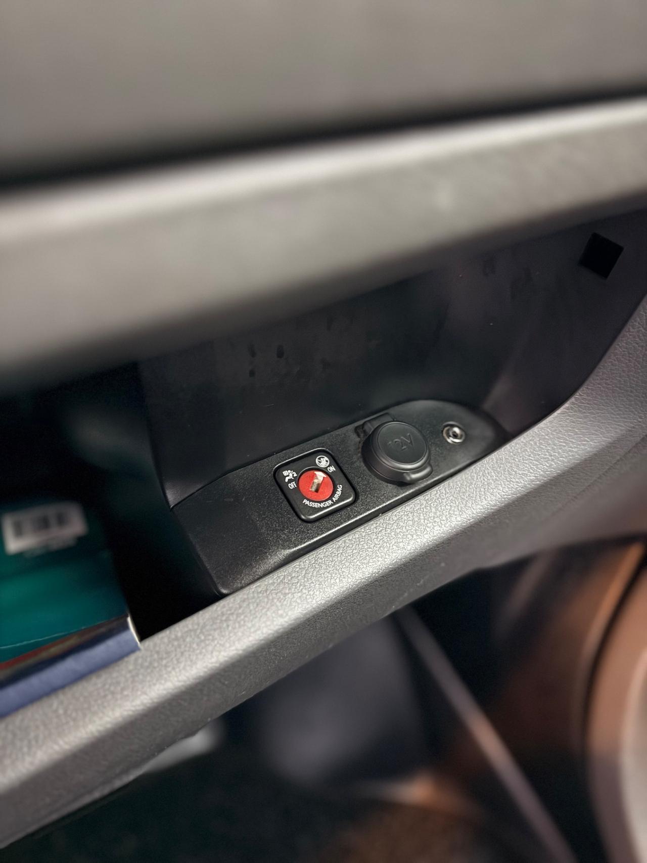 Peugeot Expert 2.0 BHDI 122cv Premium 11/2018 Euro 6B Neopatentati