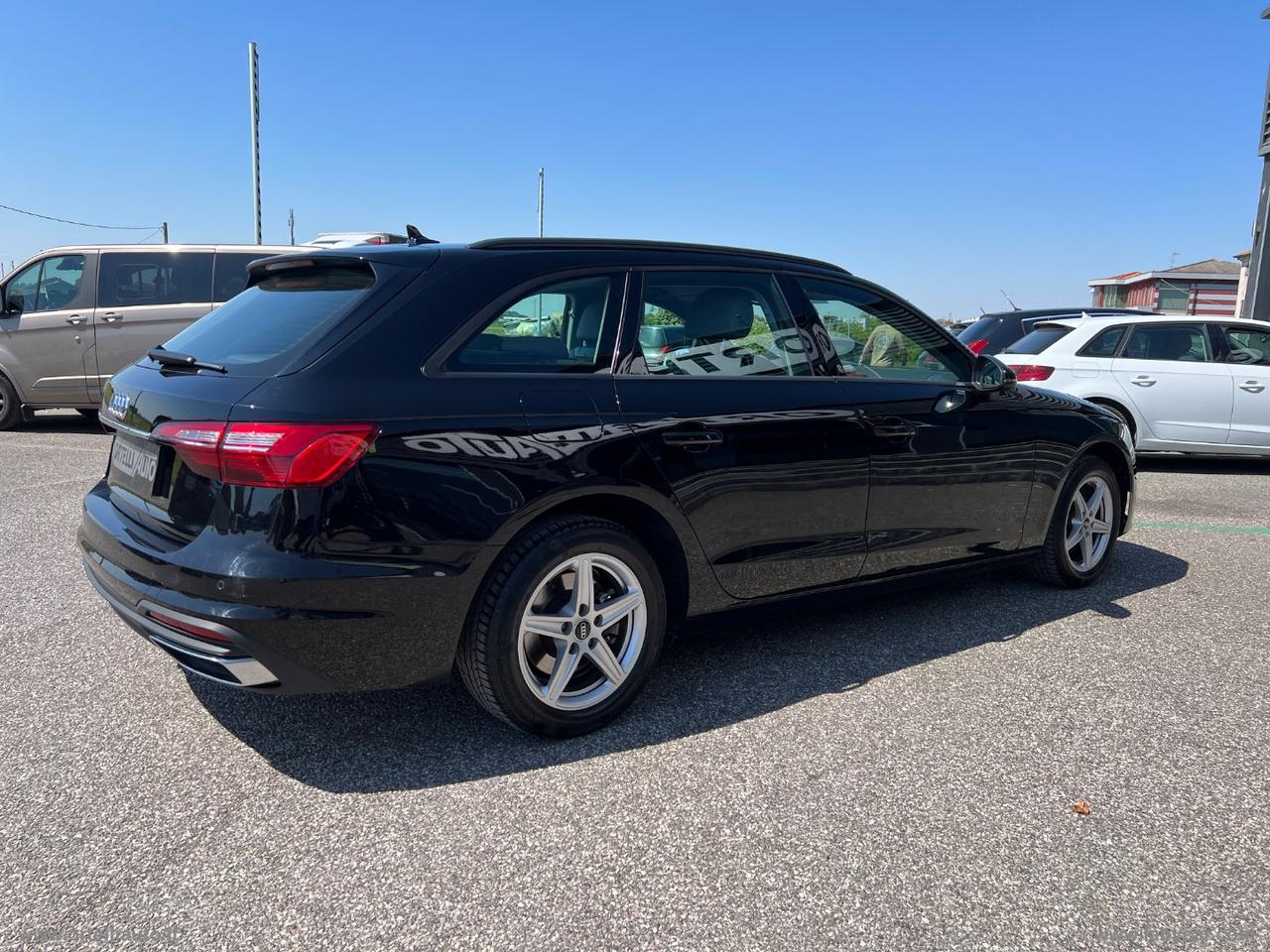 AUDI A4 Avant 35 TDI/163CV MHVE S tronic Business IVA DEDUCIBILE