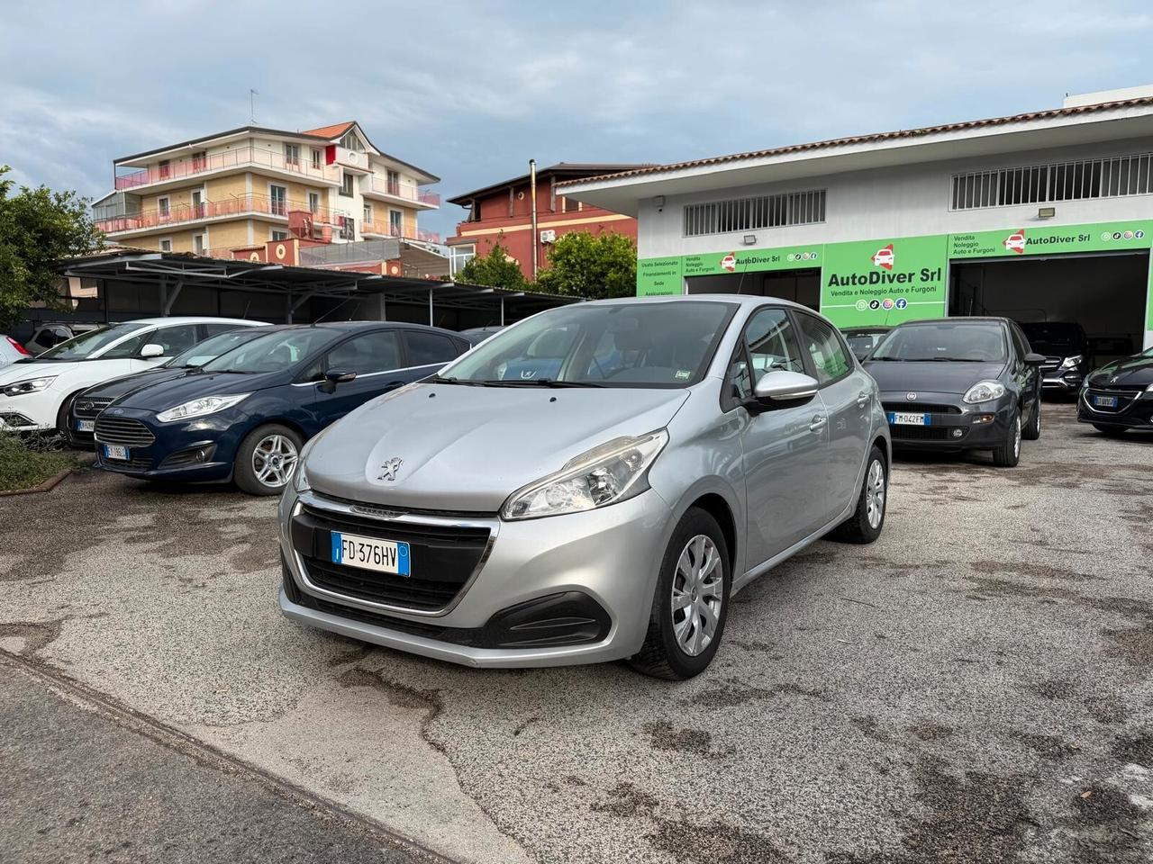 Peugeot 208 BlueHDi 75 5 porte Allure