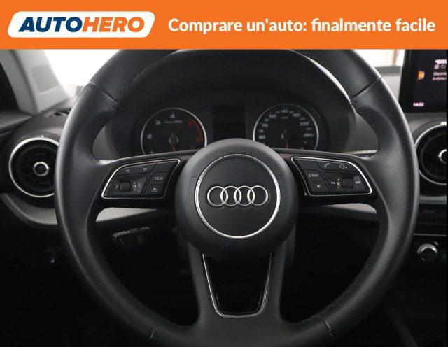 AUDI Q2 30 TDI S line Edition