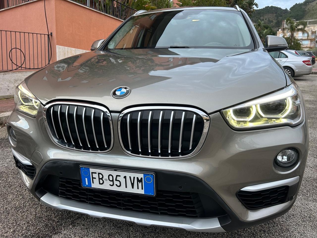 Bmw X1 xDrive20d xLine. Strafull !!!