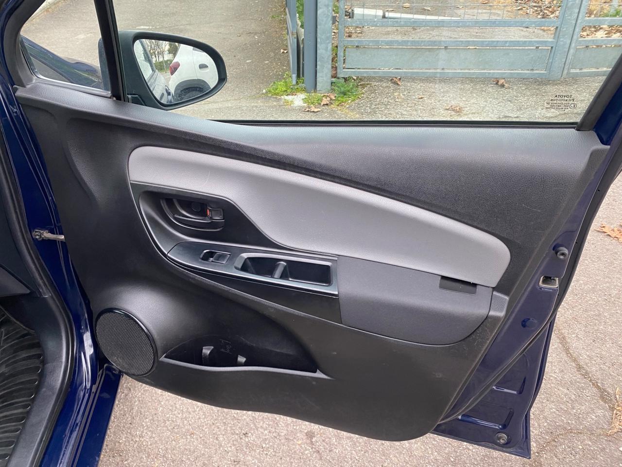 Toyota Yaris 1.5 Hybrid 5 porte Active