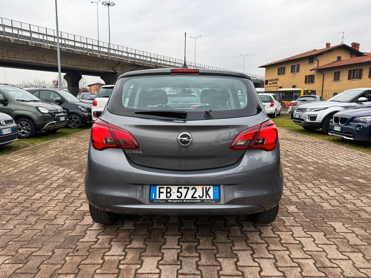 Opel Corsa 1.4 90CV GPL Tech 5 porte OK NEOPATENTATI