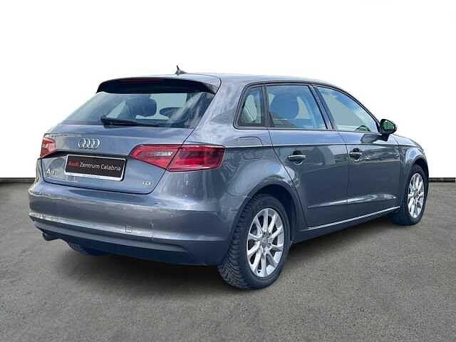 Audi A3 SPB 1.6 TDI clean diesel S tronic Attraction
