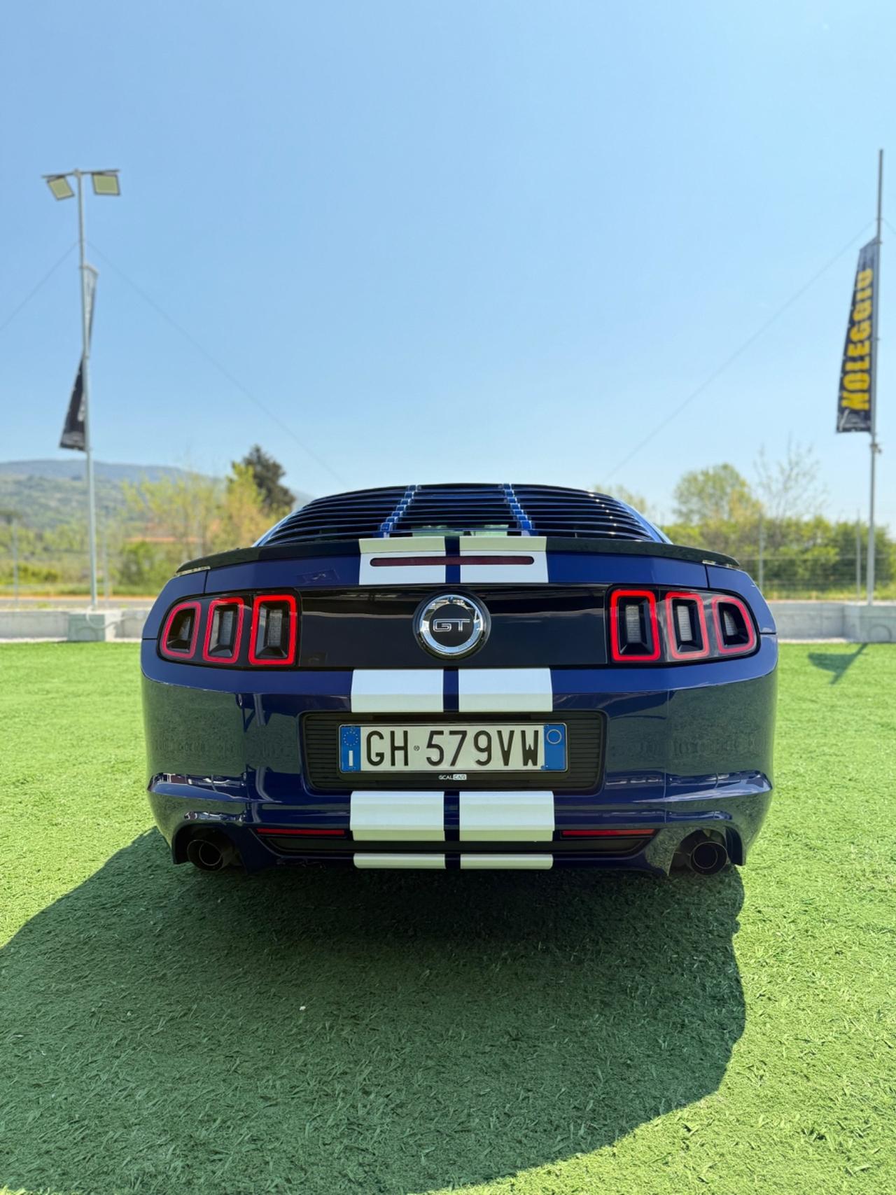 Ford Mustang GT 5.0 V8 NO SUPERBOLLO