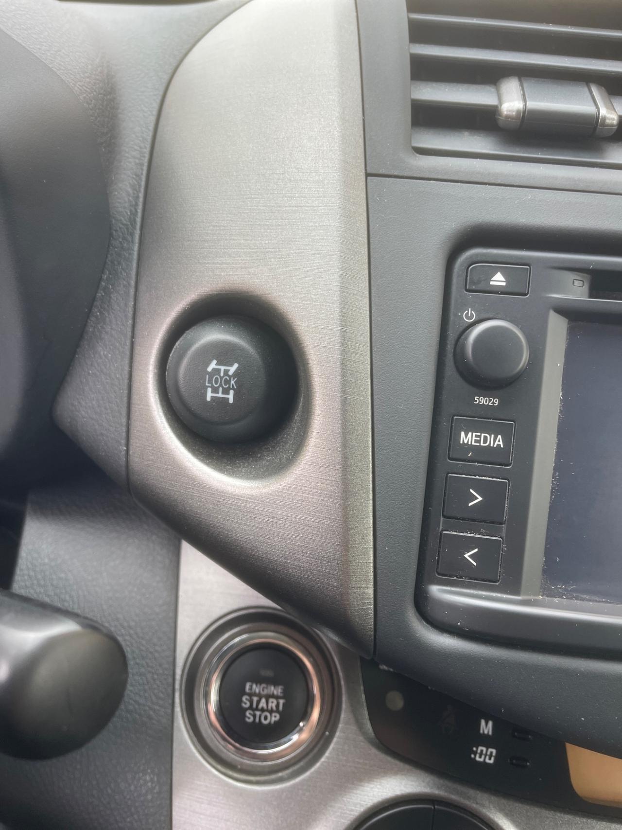 Toyota RAV 4 RAV4 2.2 D-CAT A/T 4WD Lounge