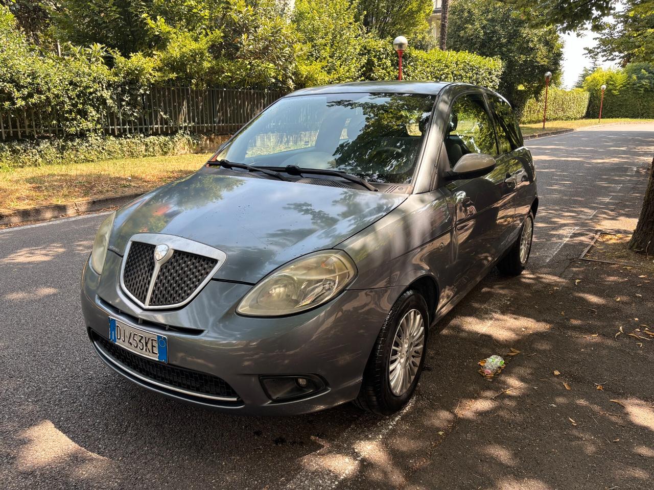 Lancia Ypsilon 1.3 MJT 75 CV Platino