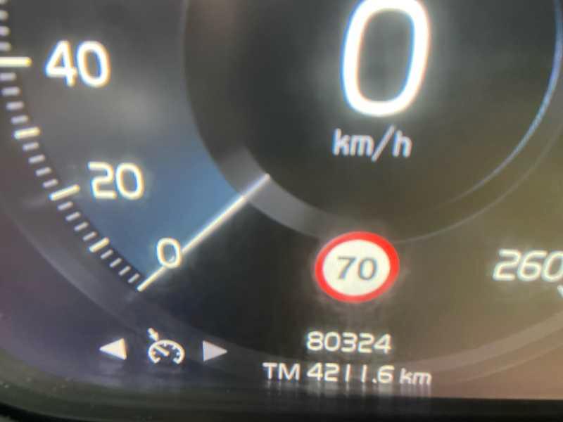 VOLVO XC40 2.0 d3 Momentum Core AuTo