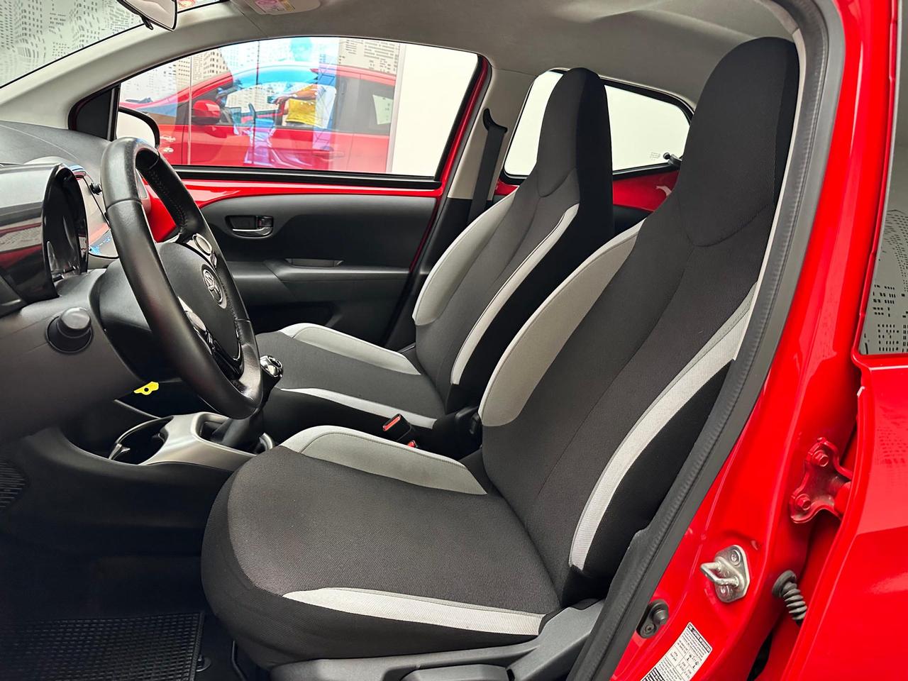 Toyota Aygo 5p 1.0 x-play my15