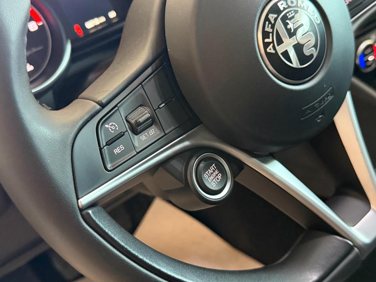 Alfa Romeo Giulia 2.2 TURBODIESEL 180 cv. SUPER (Nav)