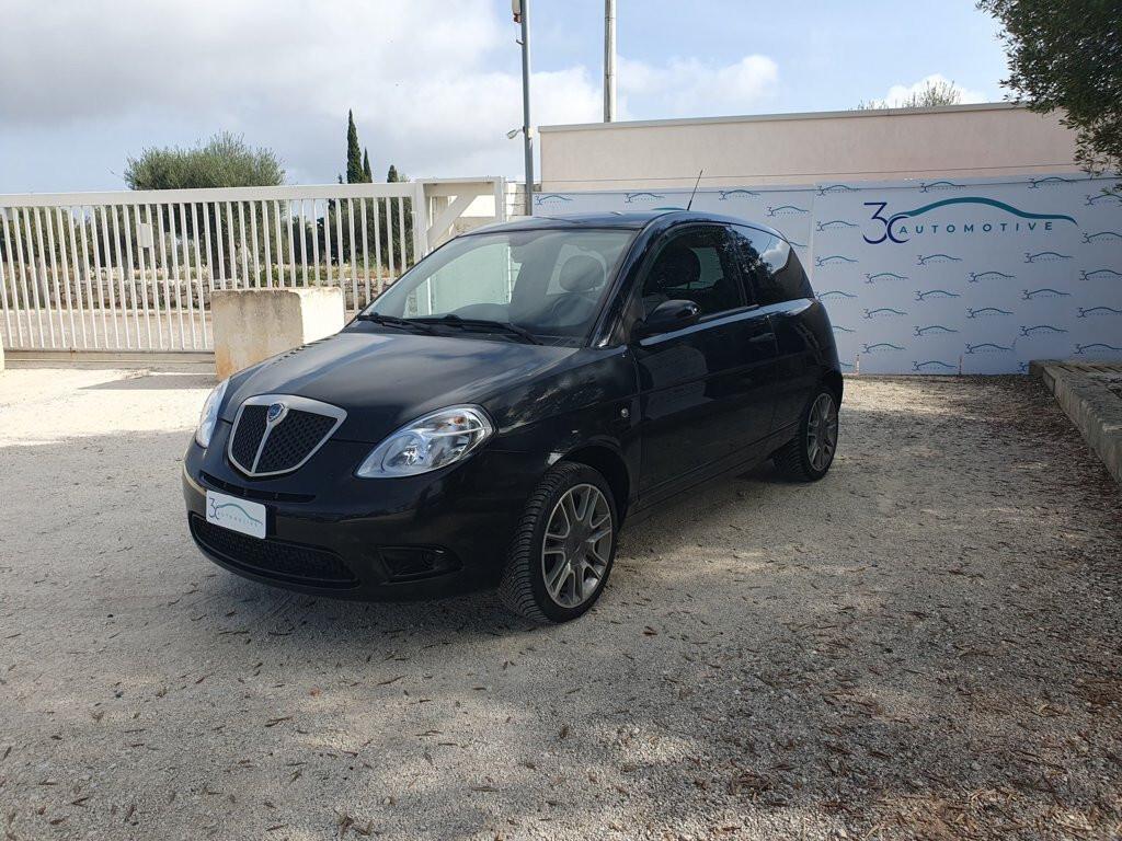 Lancia Ypsilon 1.4 16V 95cv 6marce Sport MomoDesign