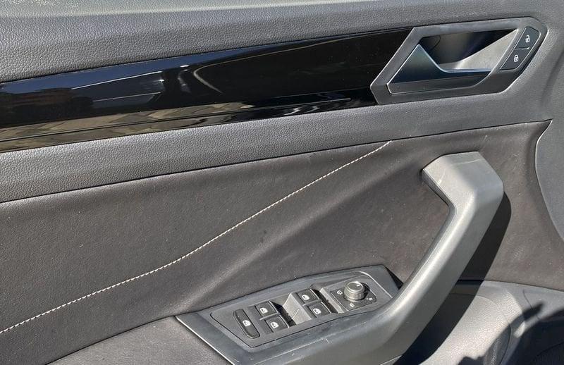 Volkswagen T-Roc R-Line 2.0 TDI 150 CV DSG