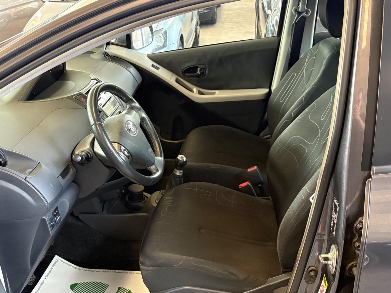 Toyota Yaris 1.0 5 porte Sol