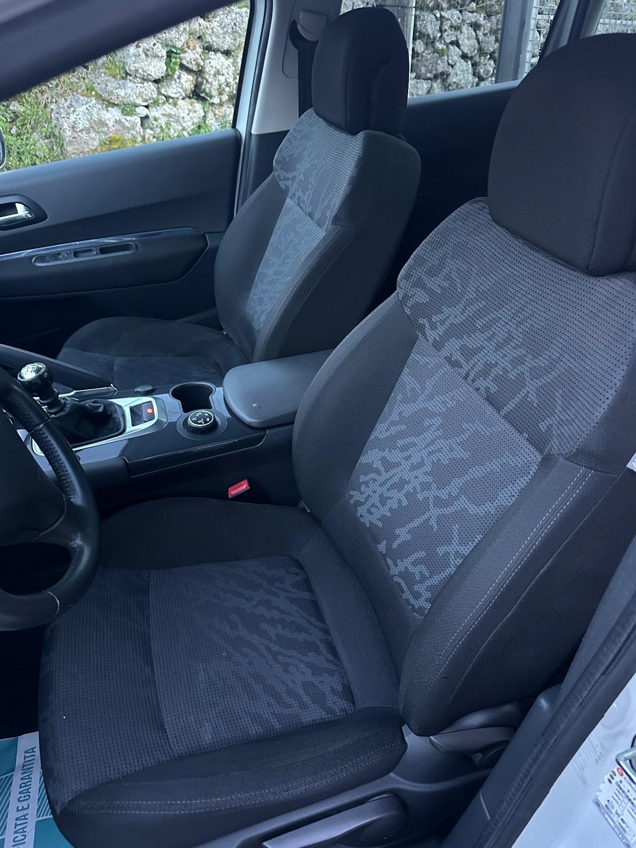 Peugeot 3008 1.6 HDi 110CV Tecno