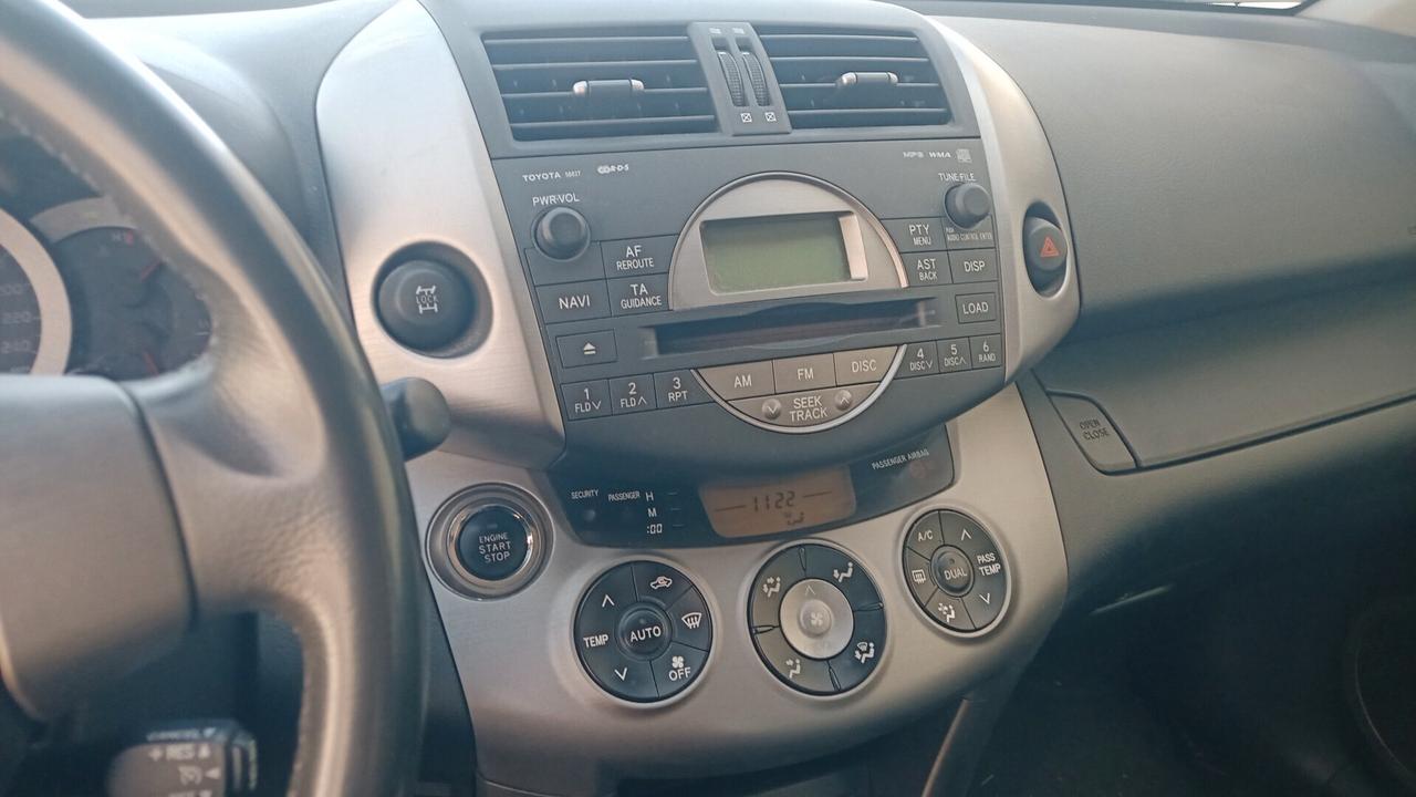 Toyota RAV 4 RAV4 2.2 D-4D 136 CV Luxury