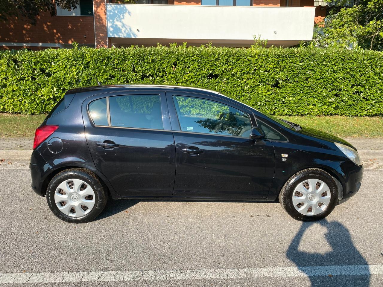 Opel Corsa 1.2 5 porte Club