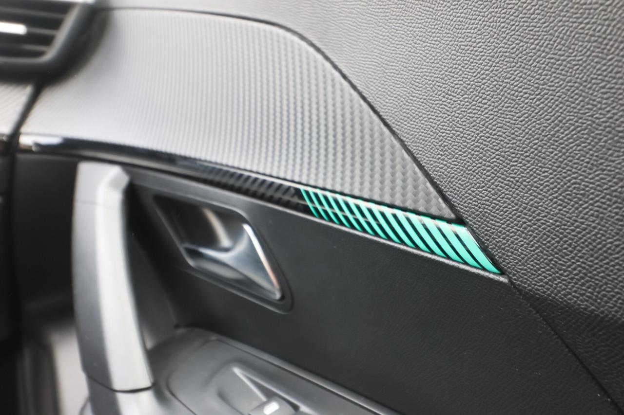 Peugeot 2008 1.2 PureTech 100cv Allure Pack 2023