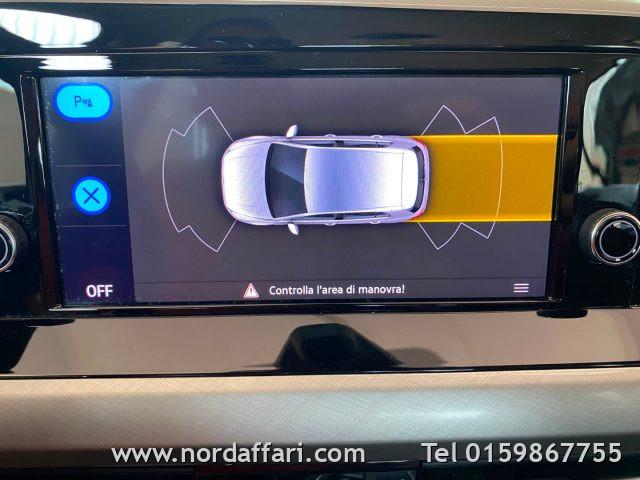 VOLKSWAGEN Golf 1.0 eTSI EVO DSG Life