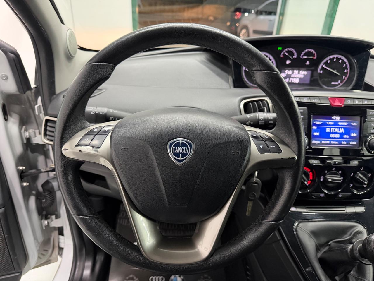 Lancia Ypsilon 1.2 69 CV 5 porte GPL Ecochic Gold