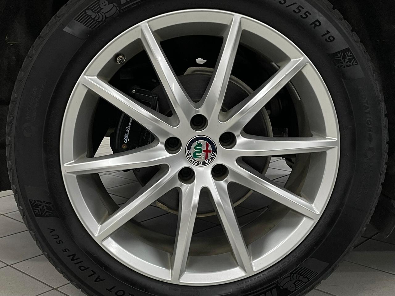 Alfa Romeo Stelvio 2.2 TD 190 CV EXECUTIVE 30/12/2020 CERCHI 19"