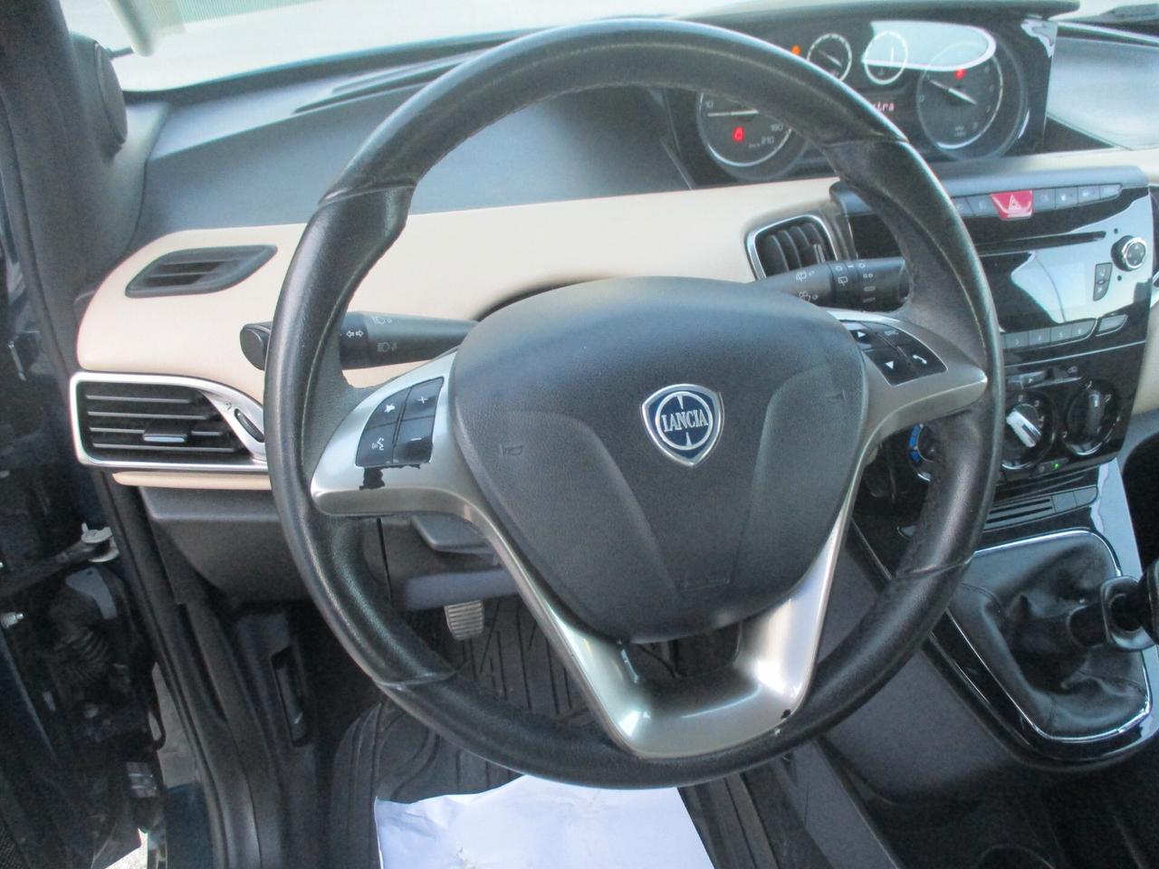 Lancia Ypsilon 1.2 69 CV 5 porte GPL Ecochic 30th Anniversary