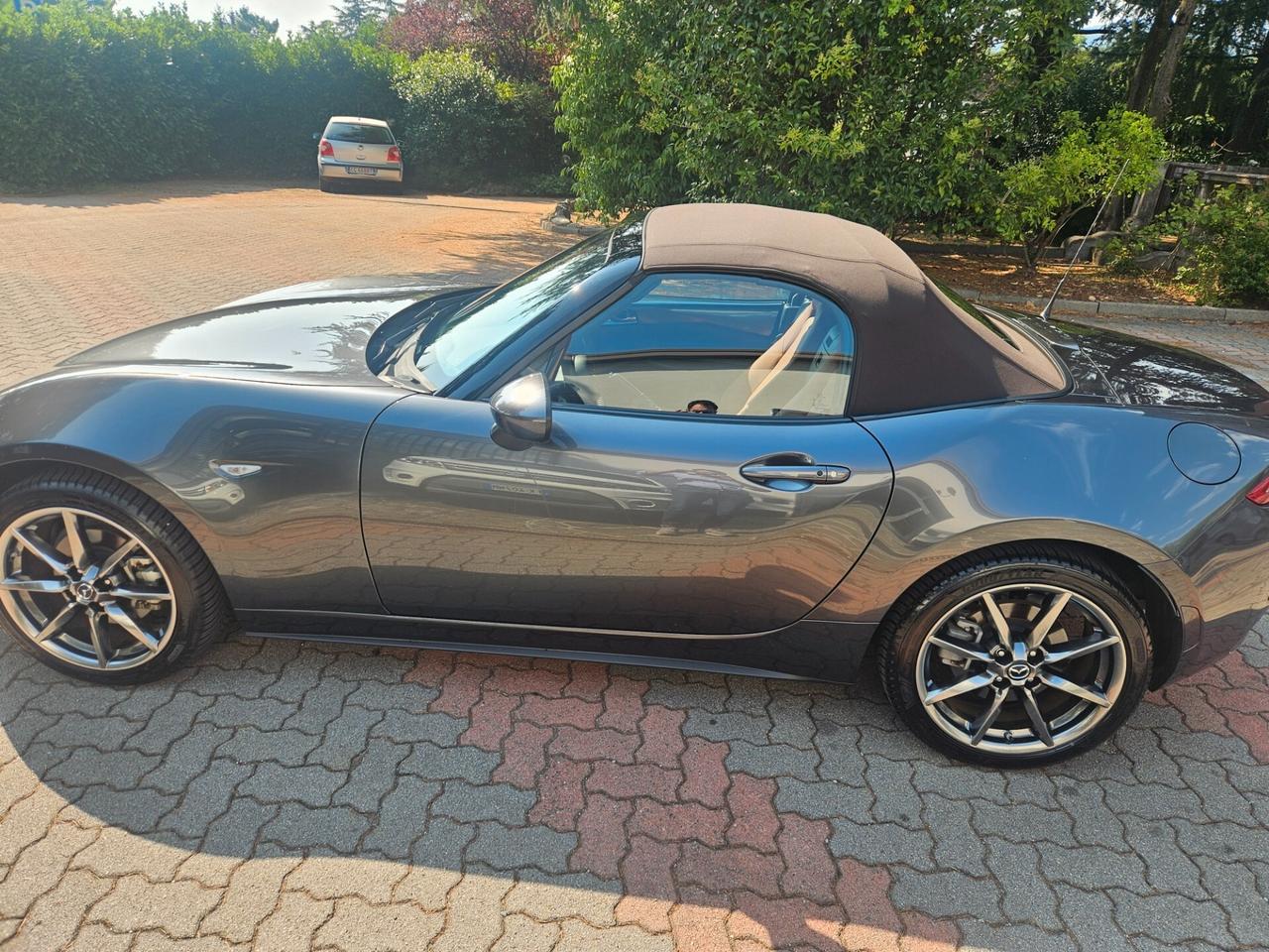 Mazda MX-5 2.0L Skyactiv-G KAZARI
