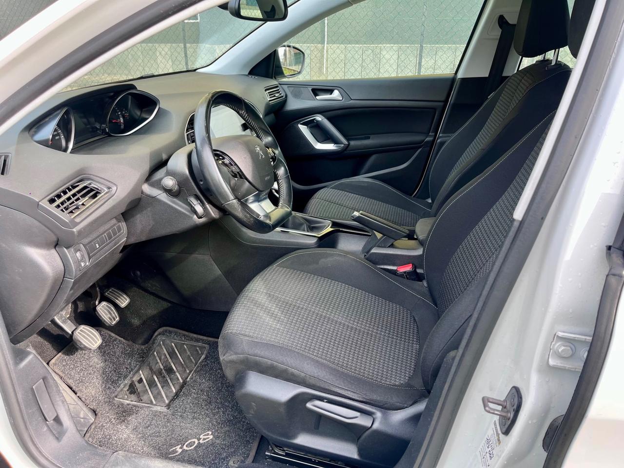 Peugeot 308 BlueHDi 100 S&S Business