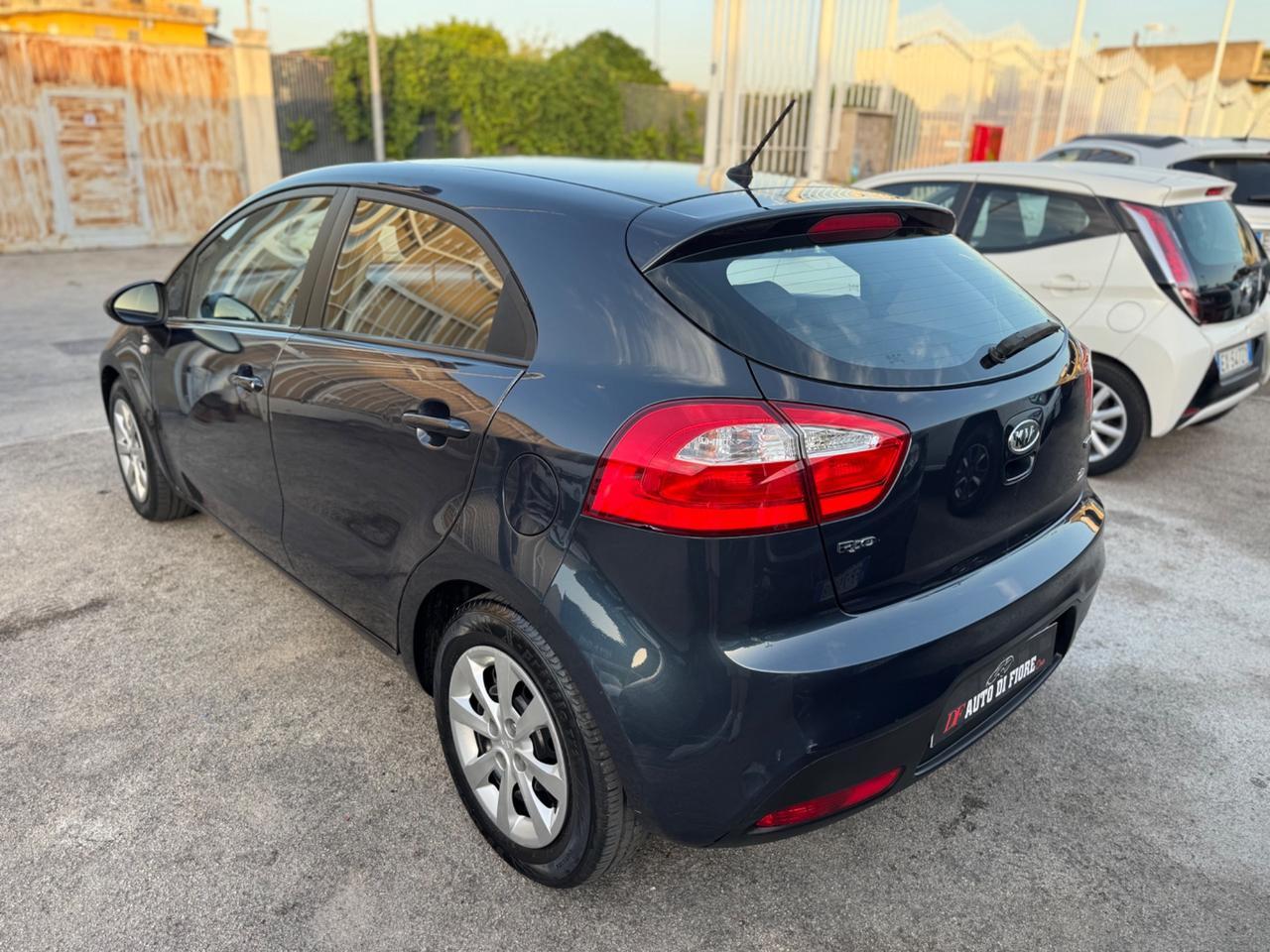 Kia Rio 1.4 CRDi 90CV NEOPATENTATI