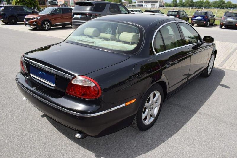 Jaguar S-Type 2.7 diesel V6 Executive