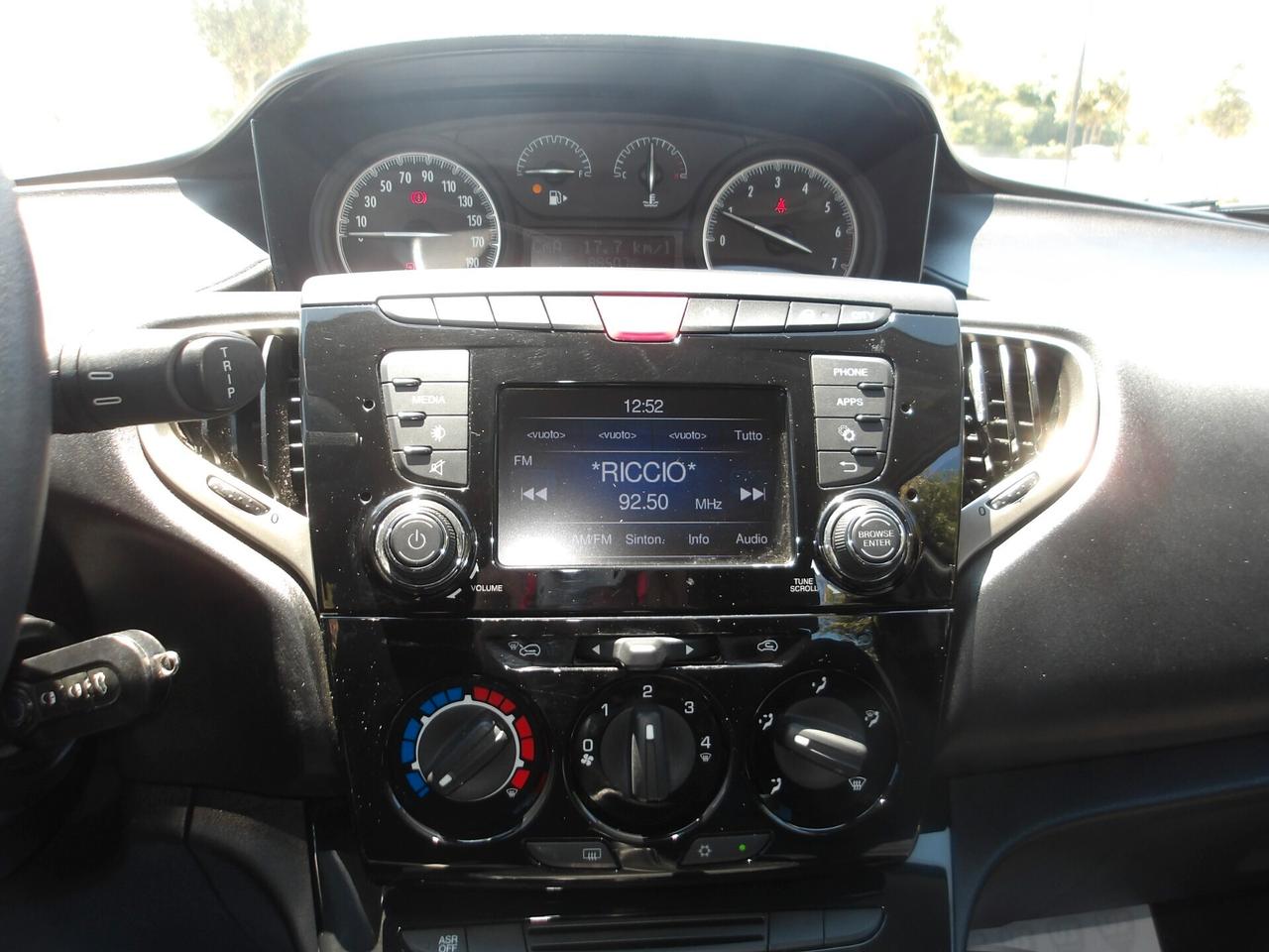 LANCIA YPSILON 1.2 BENZ-88.000 KM-2016