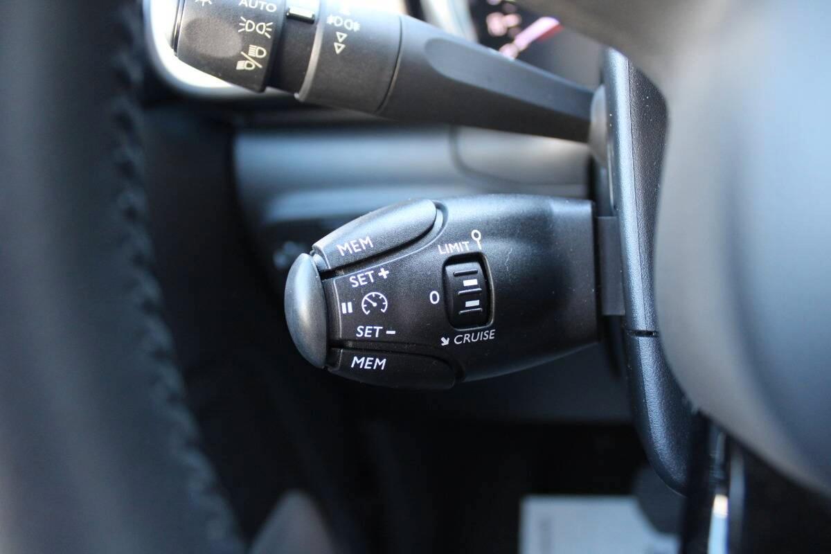 Citroen C3 1.2 puretech Shine s&s 110cv eat6 Con NAVIGATORE