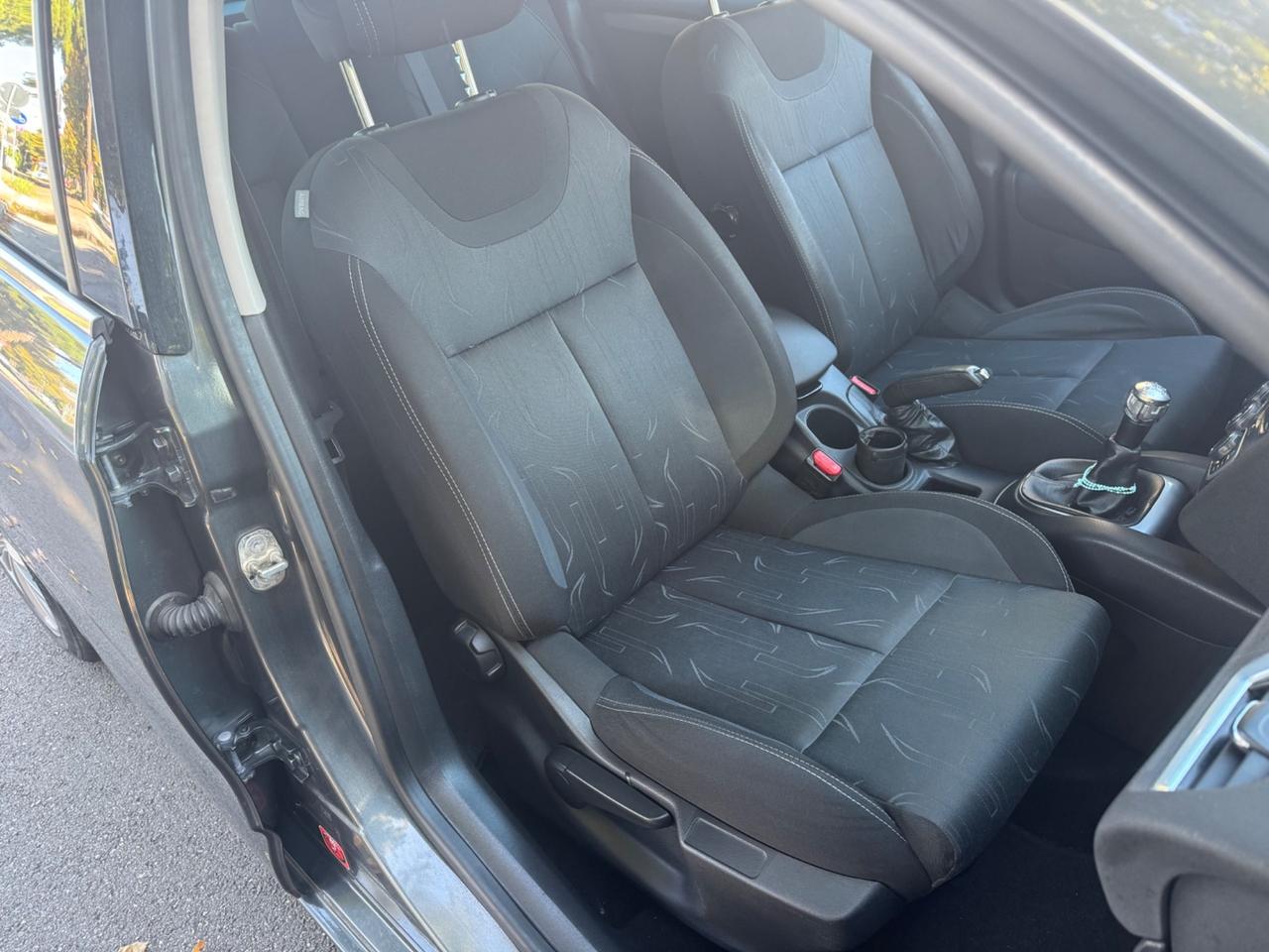 Citroen C4 1.6 benzina neopaten garanzia 12 mesi