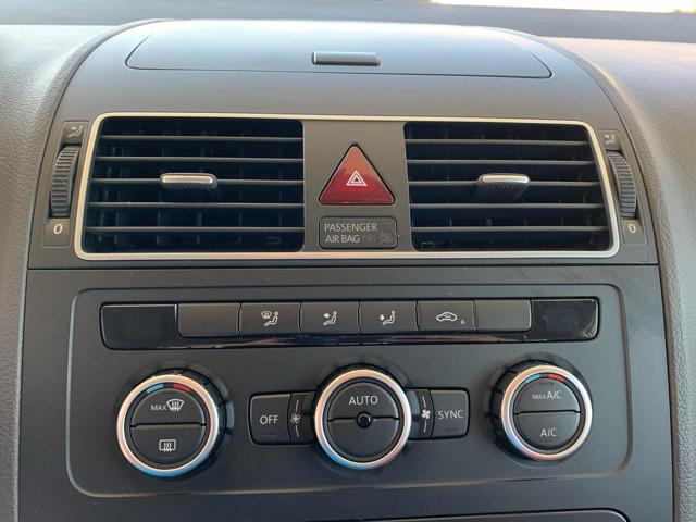 VOLKSWAGEN Touran Business 1.6 TDI DSG 7 POSTI OK NEOPATENTATI C.AUT