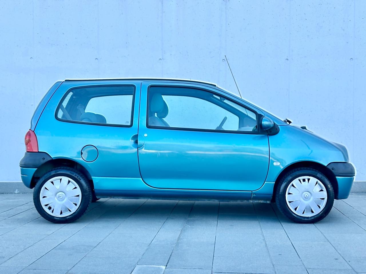 Renault Twingo 1.2i cat Authentique Neopatentati