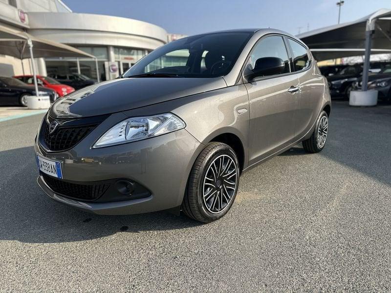 Lancia Ypsilon 1.0 FireFly 5 porte S&S Hybrid Oro