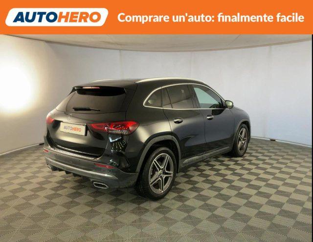 MERCEDES-BENZ GLA 200 d Automatic Premium