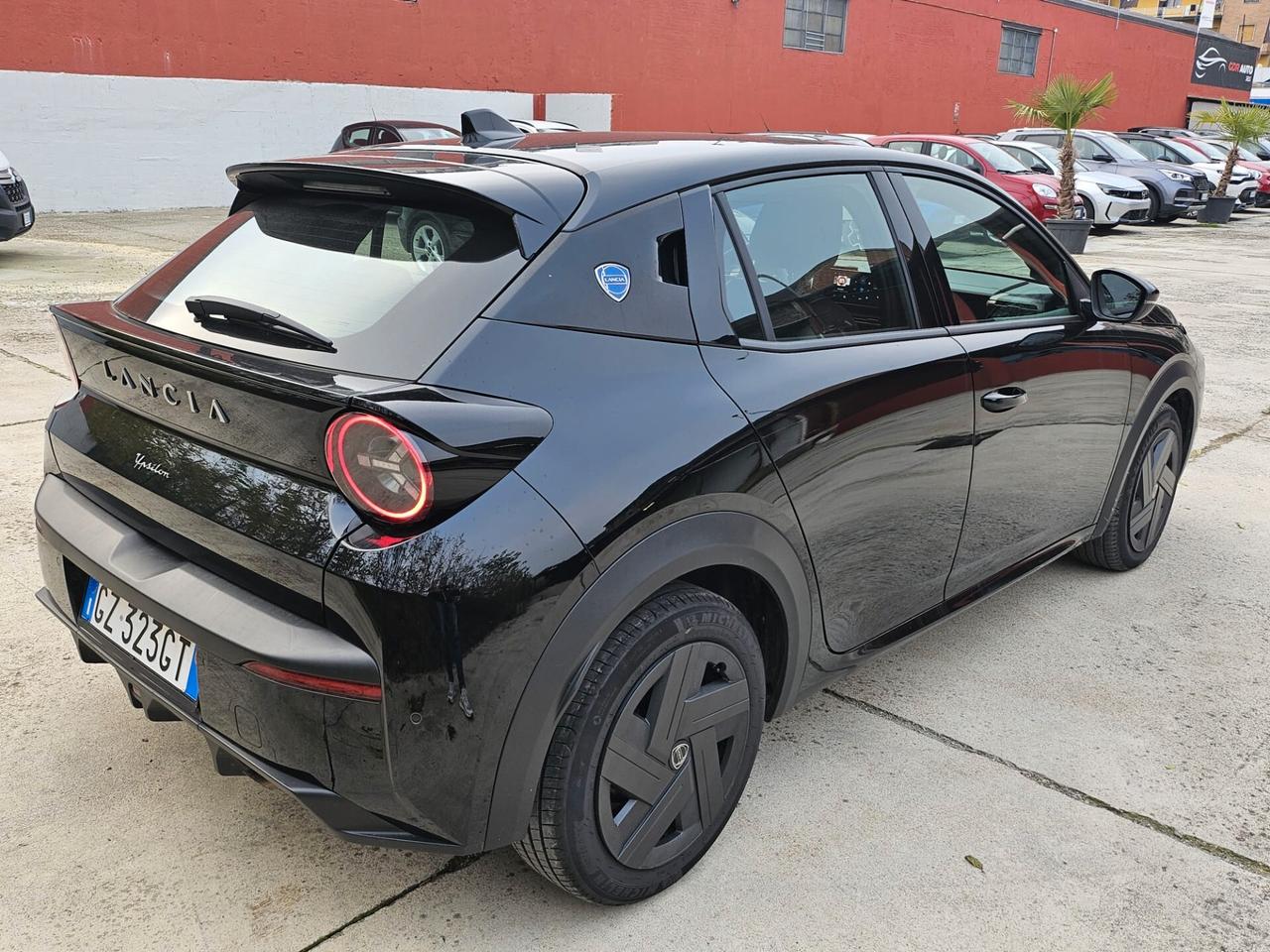 Lancia Ypsilon Hybrid e-DCT