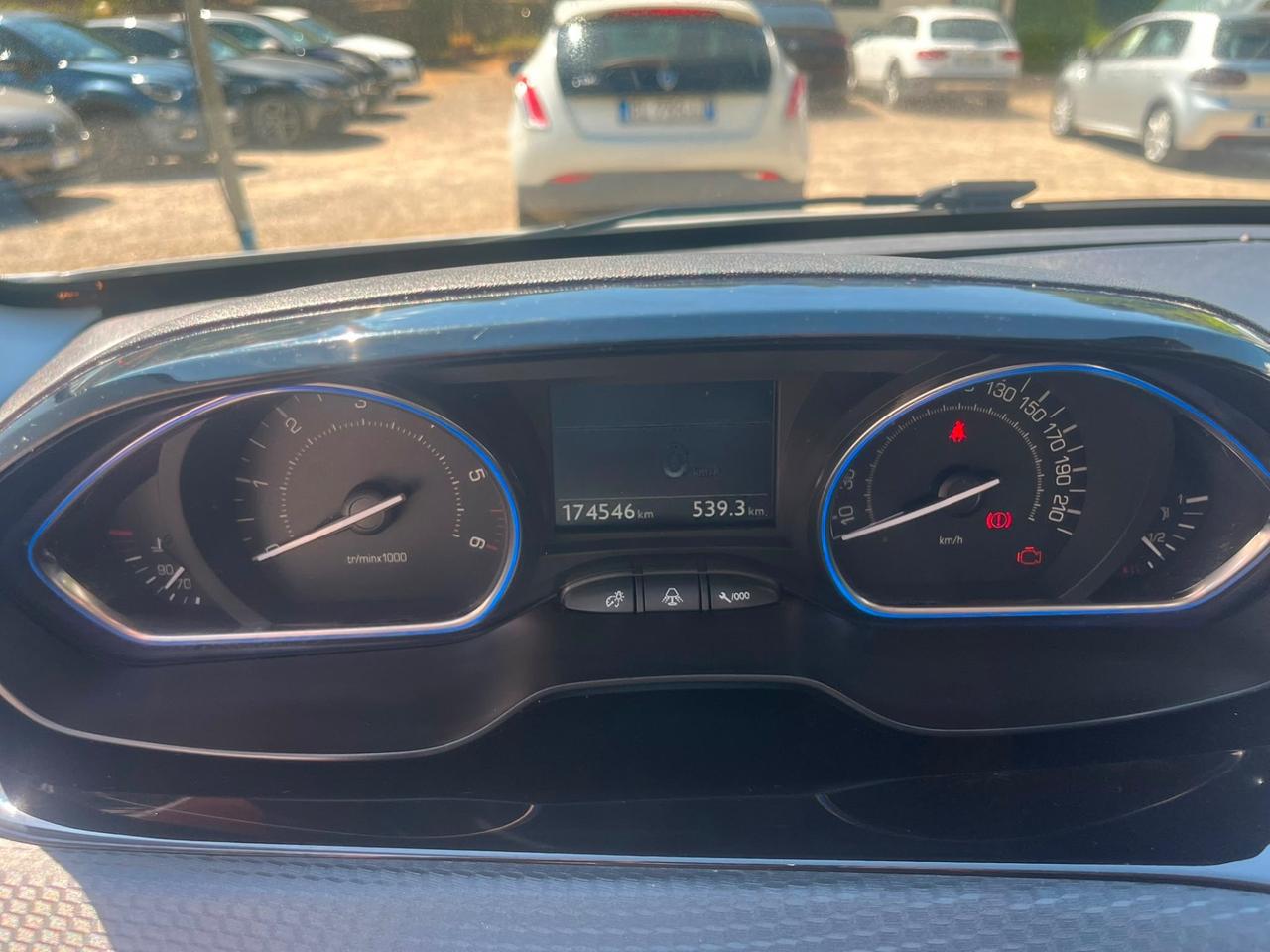 Peugeot 2008 BlueHDi 100 Black Matt