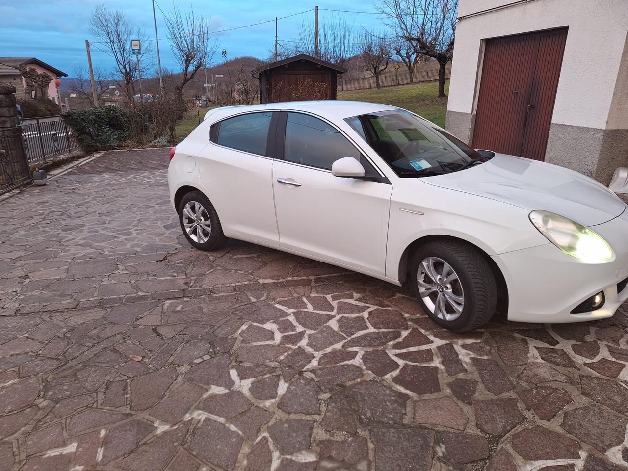 Alfa Romeo Giulietta 1.6 JTDm-2 105 CV Progression