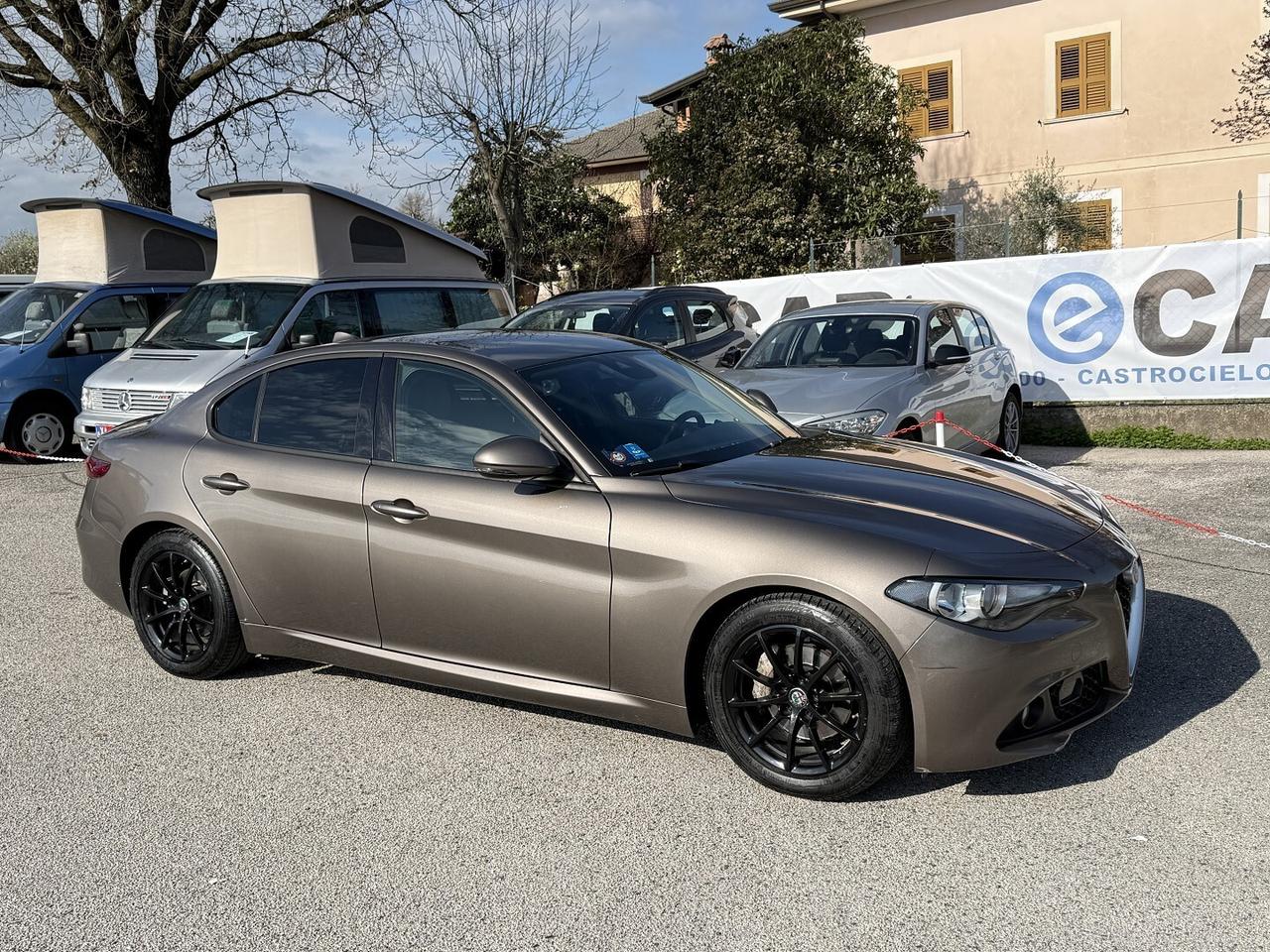 ALFA ROMEO GIULIA 150CV NAVI LED DNA