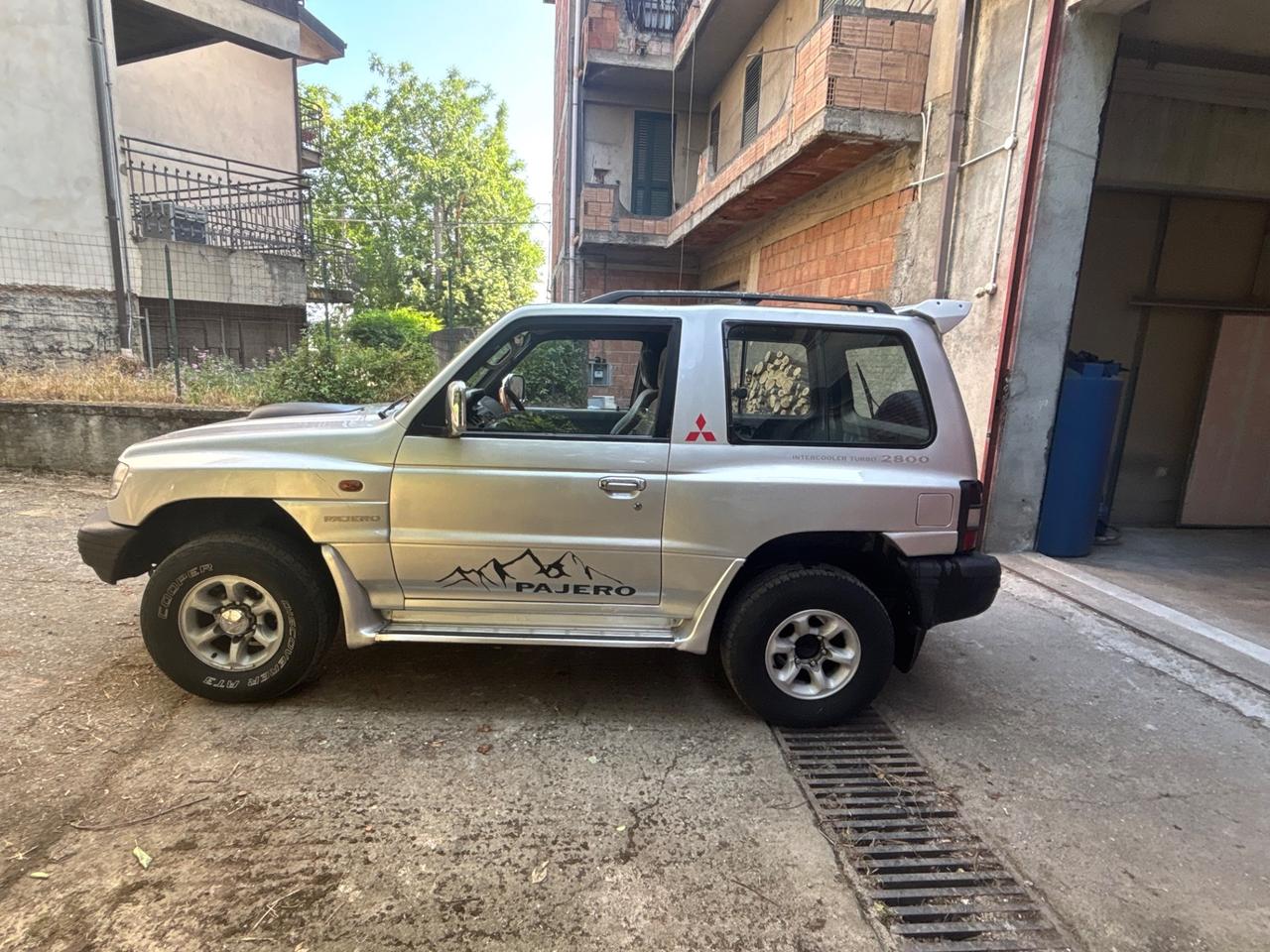 Mitsubishi Pajero 2.8 TDI MT GLS Target Autocarro