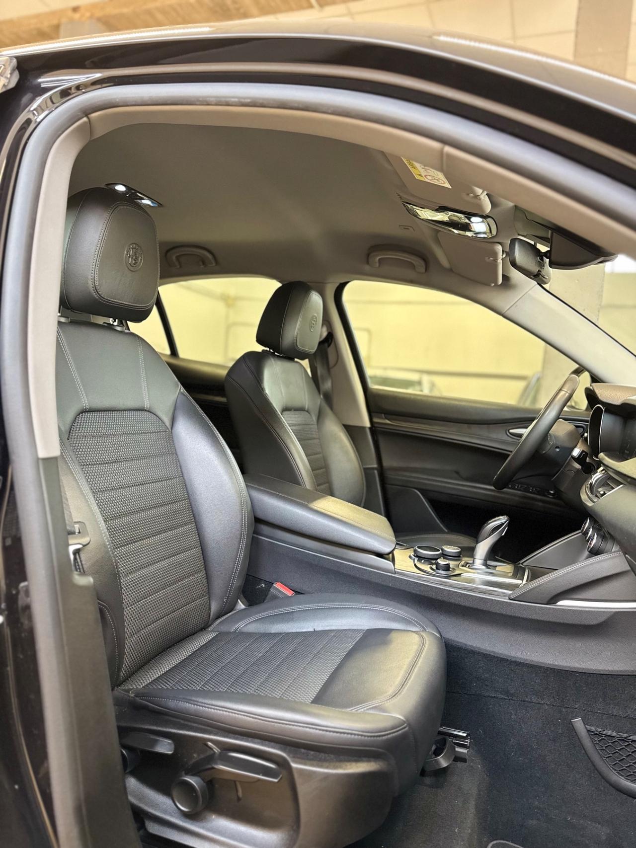 Alfa Romeo Stelvio 2.2 Turbodiesel 150 CV AT8 RWD Super